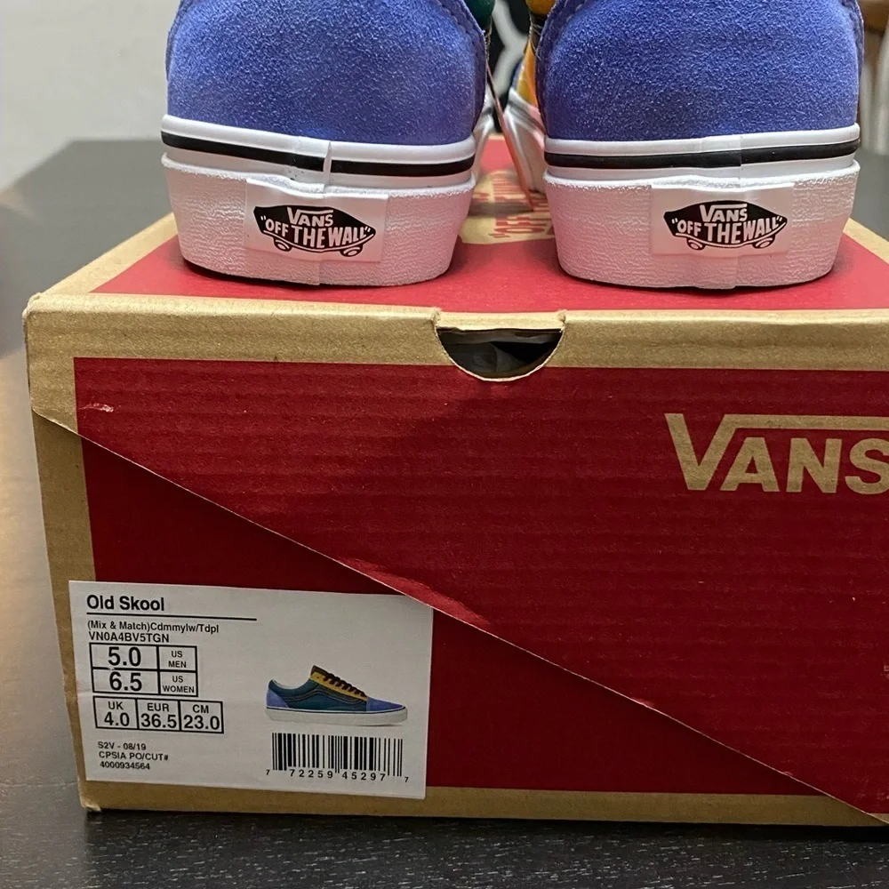 Brand New with box 5M/6.5W Vans Old Skool mix & match